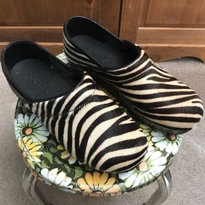 Sanita Zebra Stripe Clogs